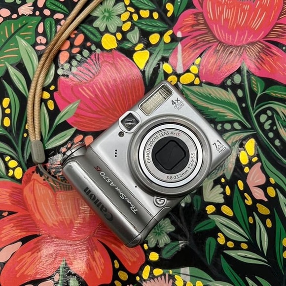 Canon Silver PowerShot A570 IS Digital Camera - Picture 2 of 7